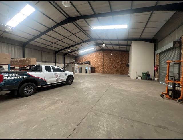527M² WAREHOUSE TO LET IN ALRODE